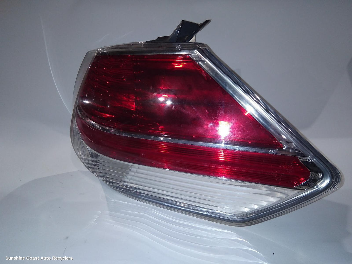 2014-2017 Nissan Xtrail Right Taillight