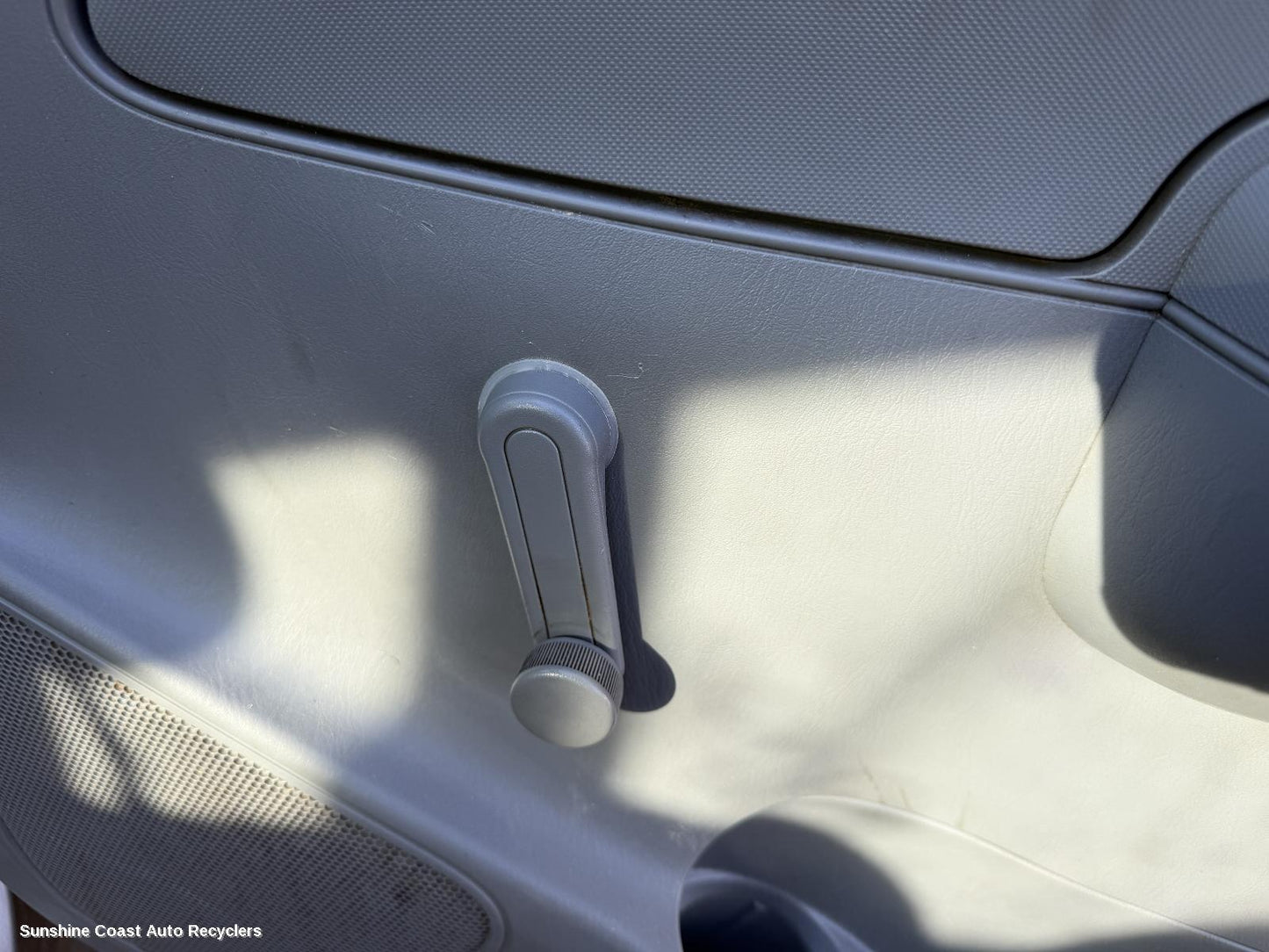2005 Toyota Hilux Winder Handle