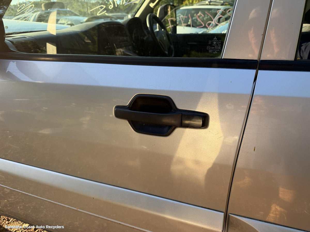 2006-2021 Mitsubishi Pajero Door Handle