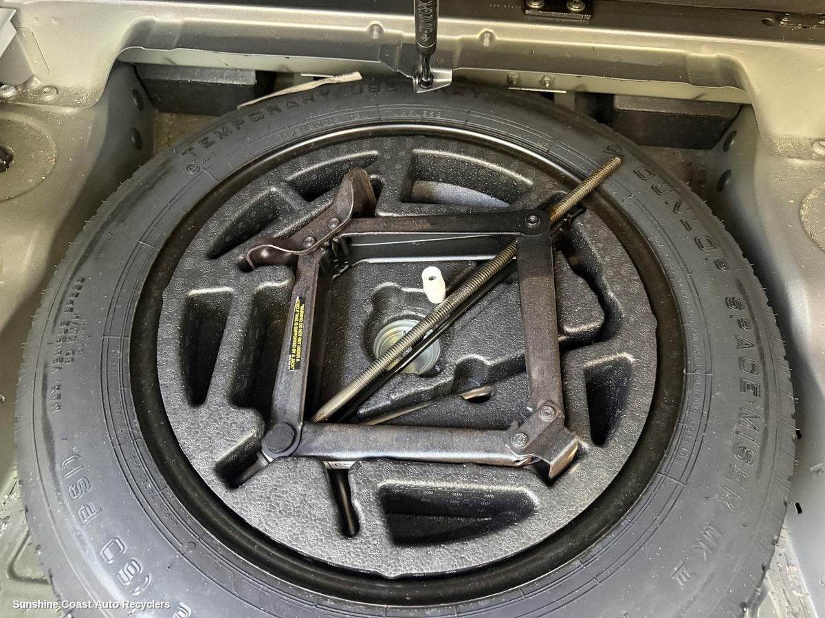 2006-2013 Bmw X5 Jack Tool Kit
