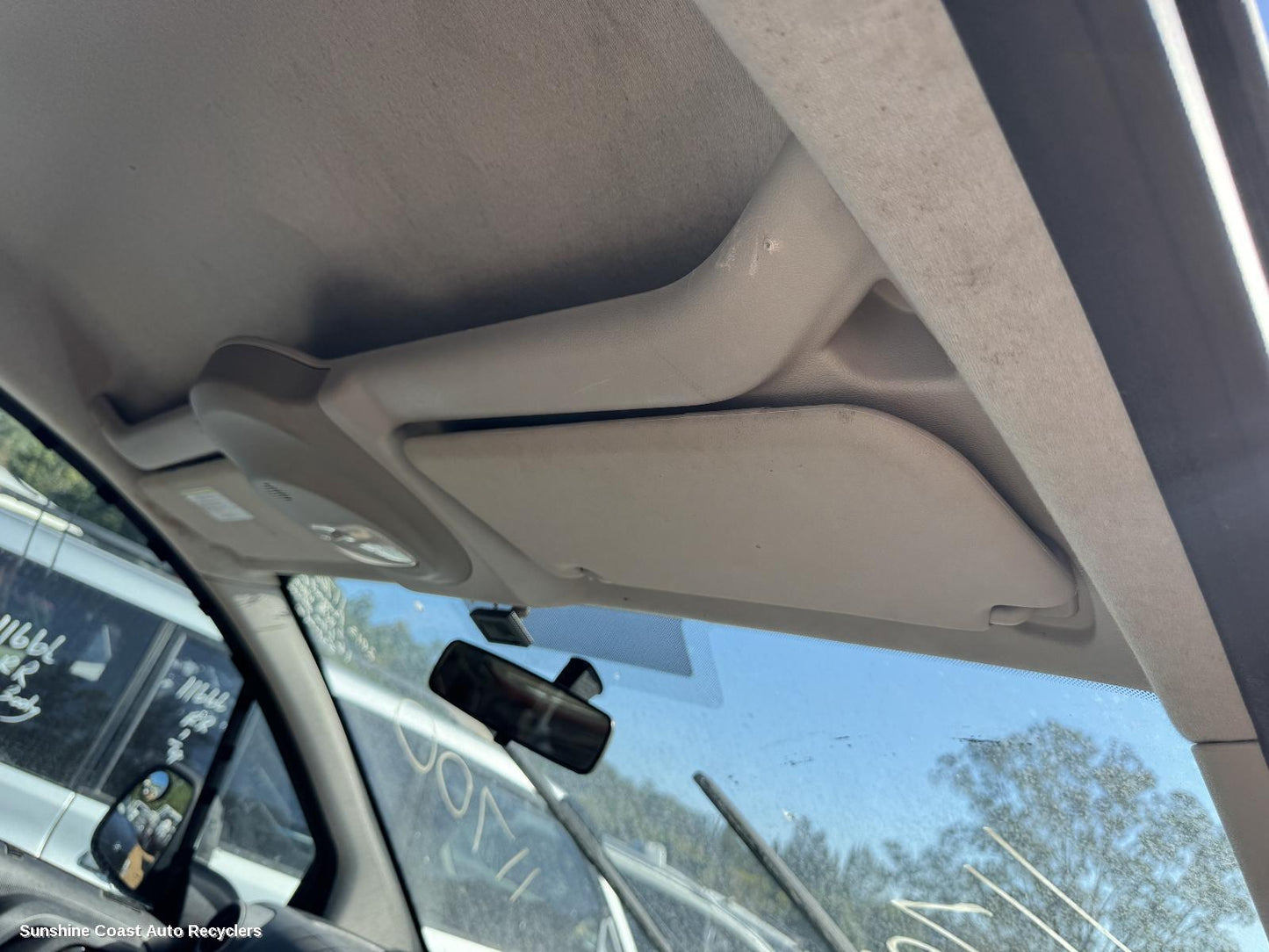 2013 Peugeot Partner Console