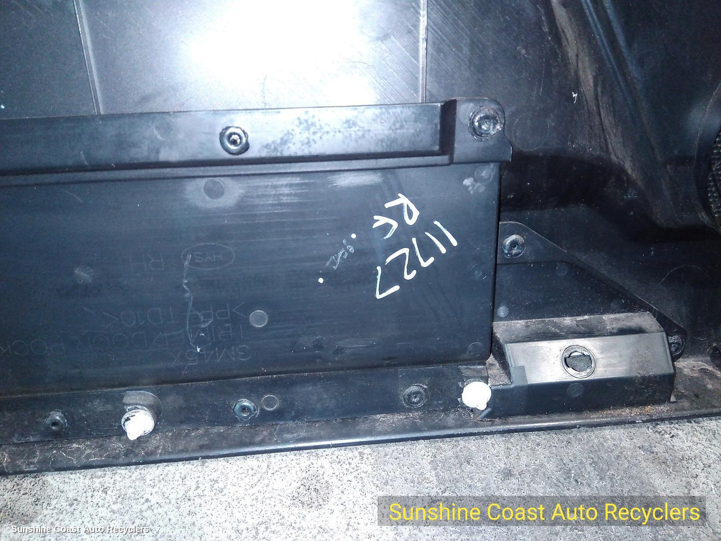 2007 Mitsubishi Pajero Door Trim