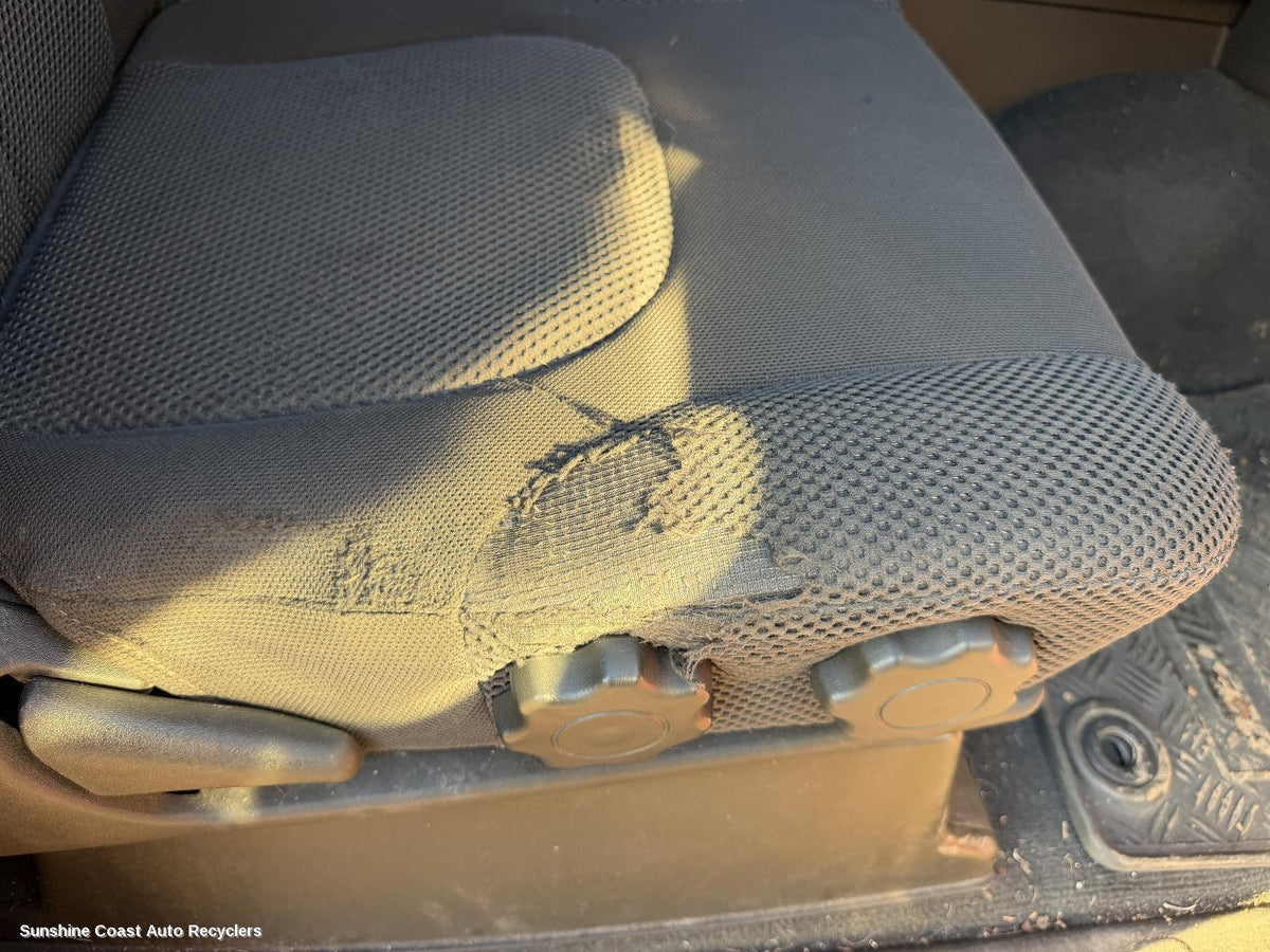 2005-2010 Nissan Navara Front Seat