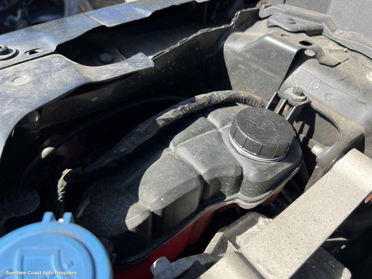 2011 Land Rover Freelander Overflow Bottle