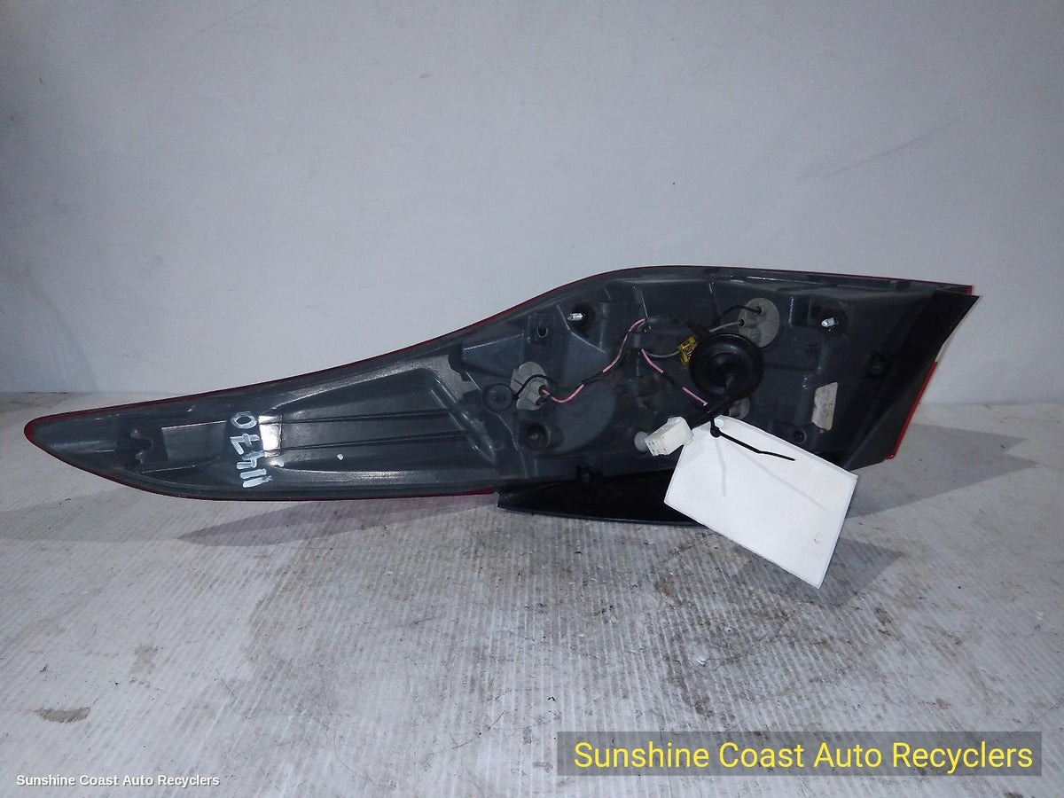 2011-2013 Hyundai Elantra Left Taillight