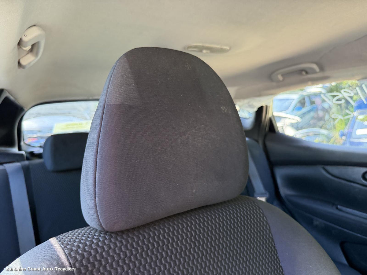 2013-2021 Nissan Qashqai Headrest