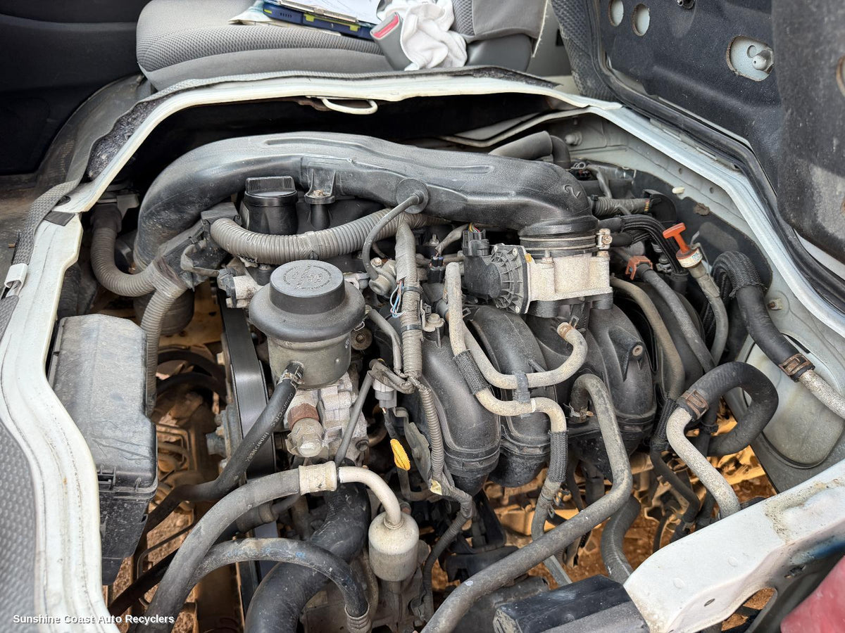 2005-2015 Toyota Hiace Throttle Body