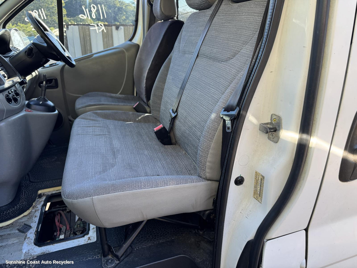 2013 Renault Trafic Front Seat