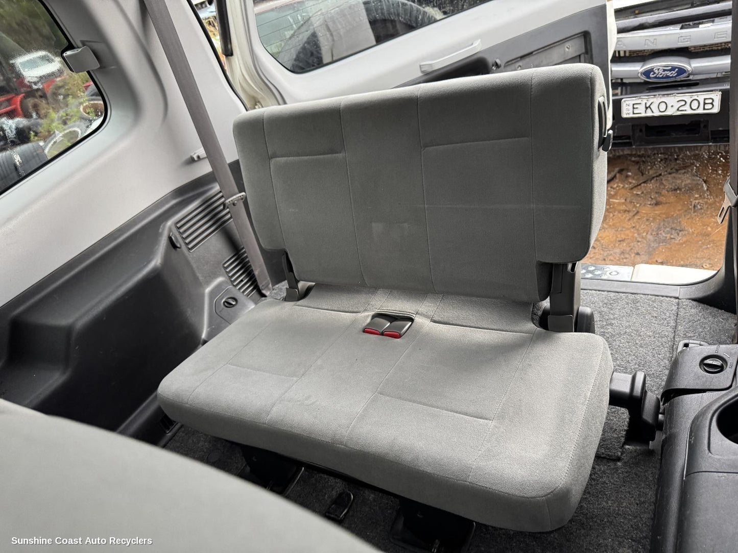 2002 Mitsubishi Pajero 3rd Seat
