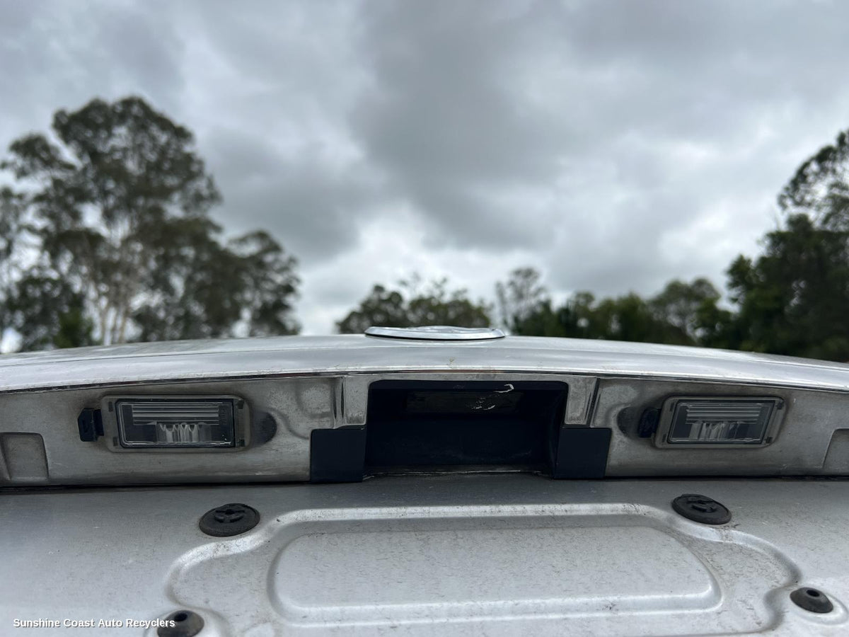 2013-2017 Holden Commodore Number Plate Lamp