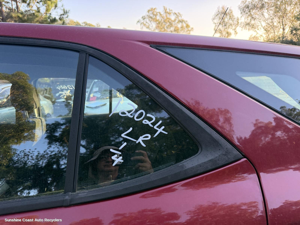 2017-2020 Holden Equinox Left Rear 1 4 Door Glass