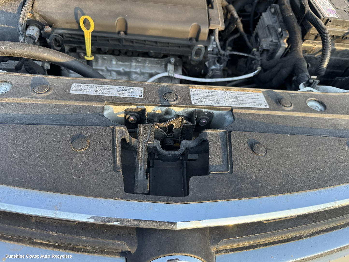 2015 Holden Cruze Bonnet Lock Support