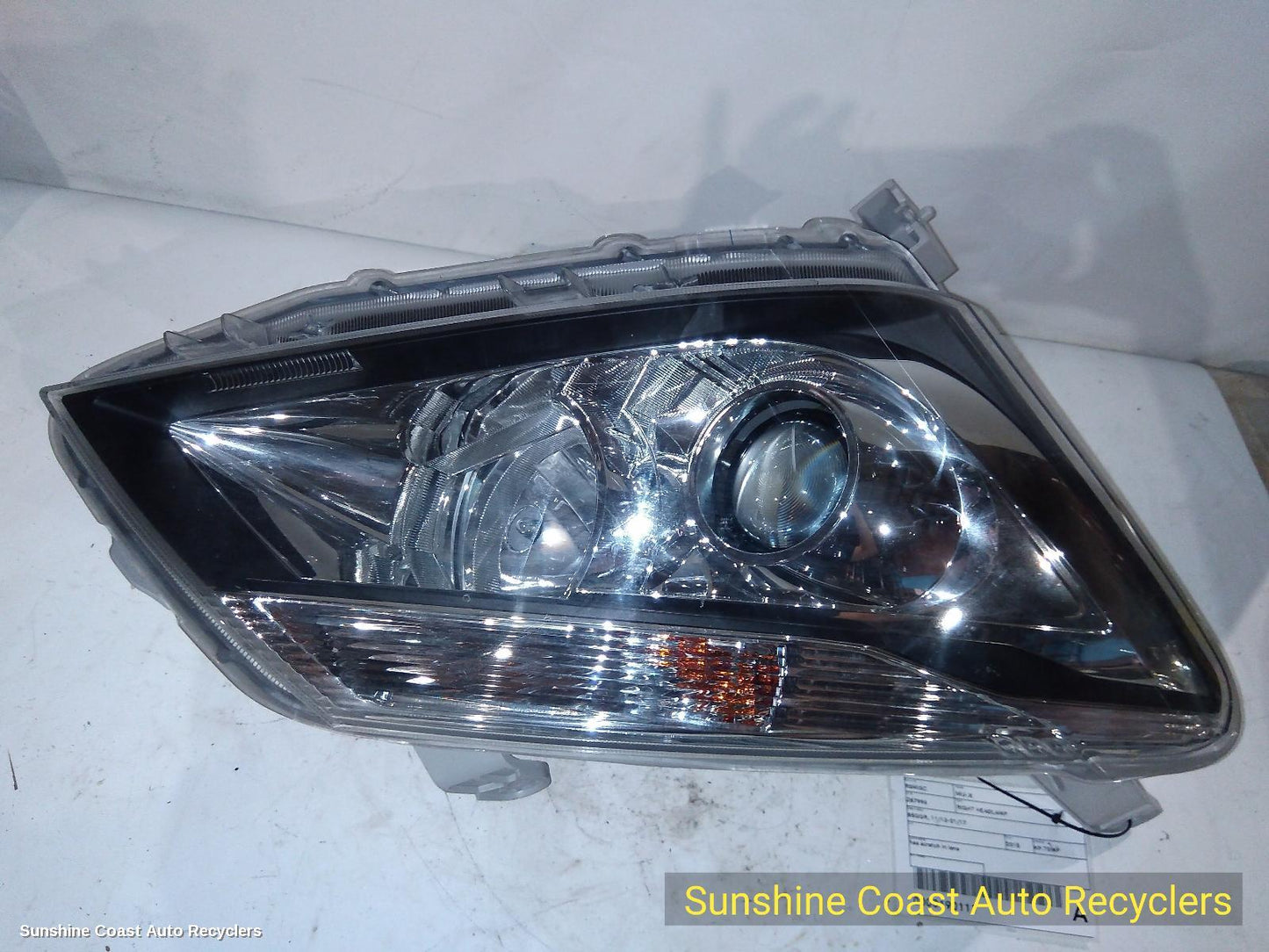 2015 Isuzu Mu-x Right Headlamp