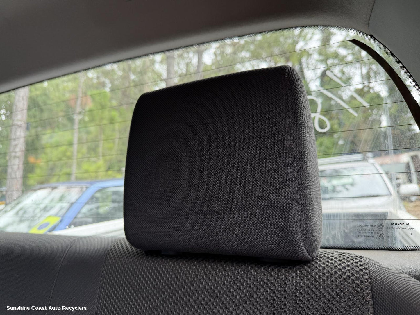 2005-2015 Nissan Navara Headrest