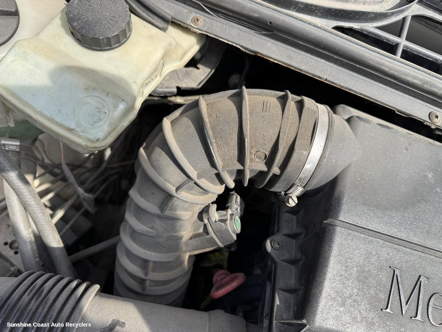 2005 Mercedes Vito Air Cleaner Duct Hos