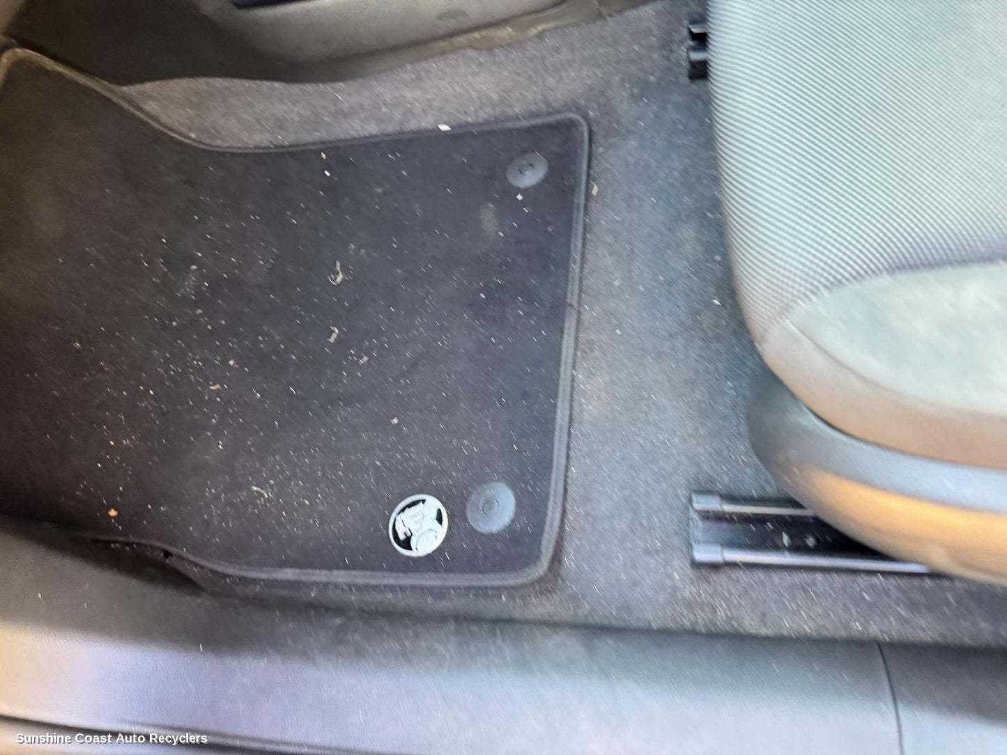 2014 Holden Cruze Floor Mats