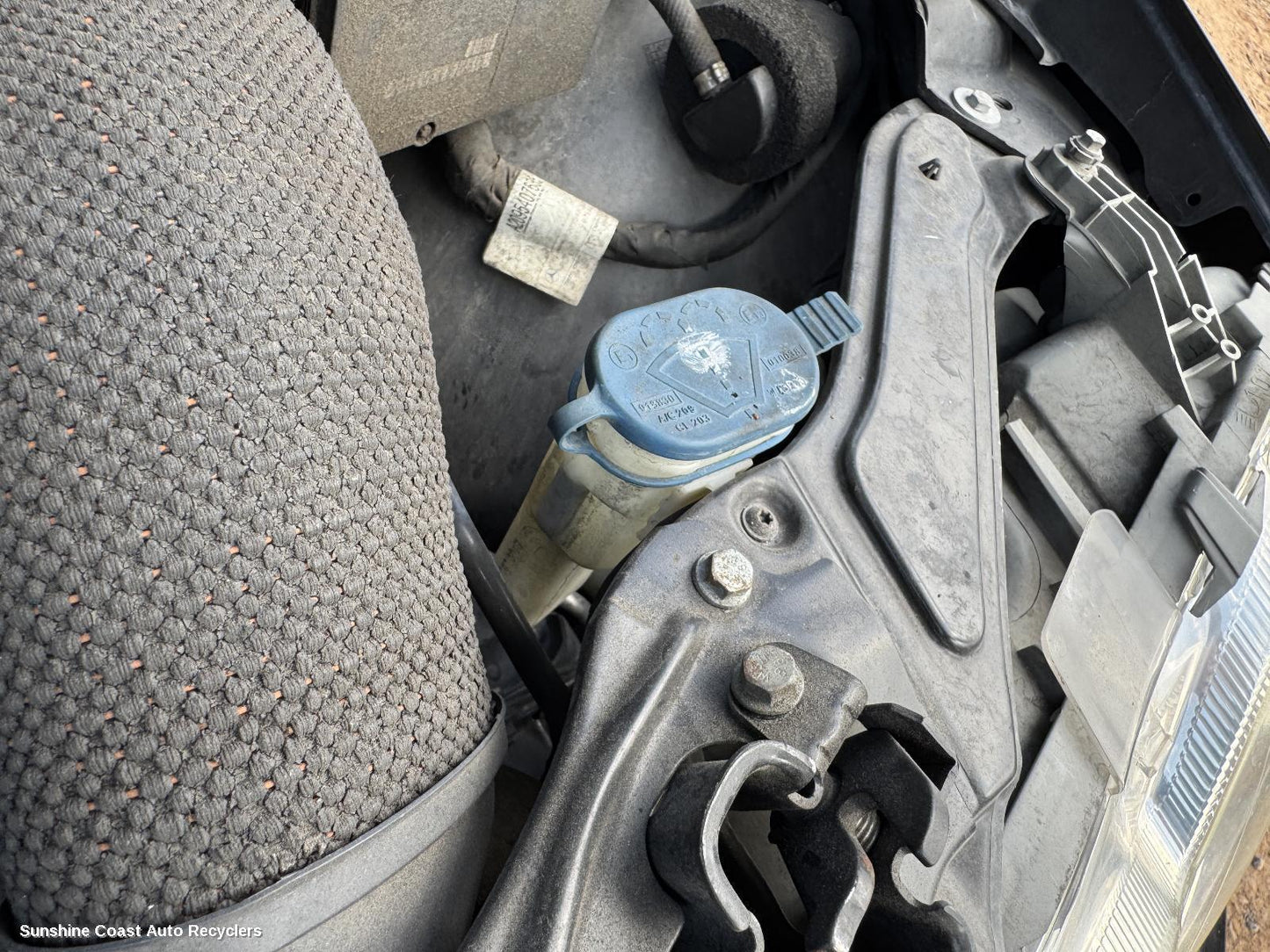 2007 Mercedes Clk Washer Bottle