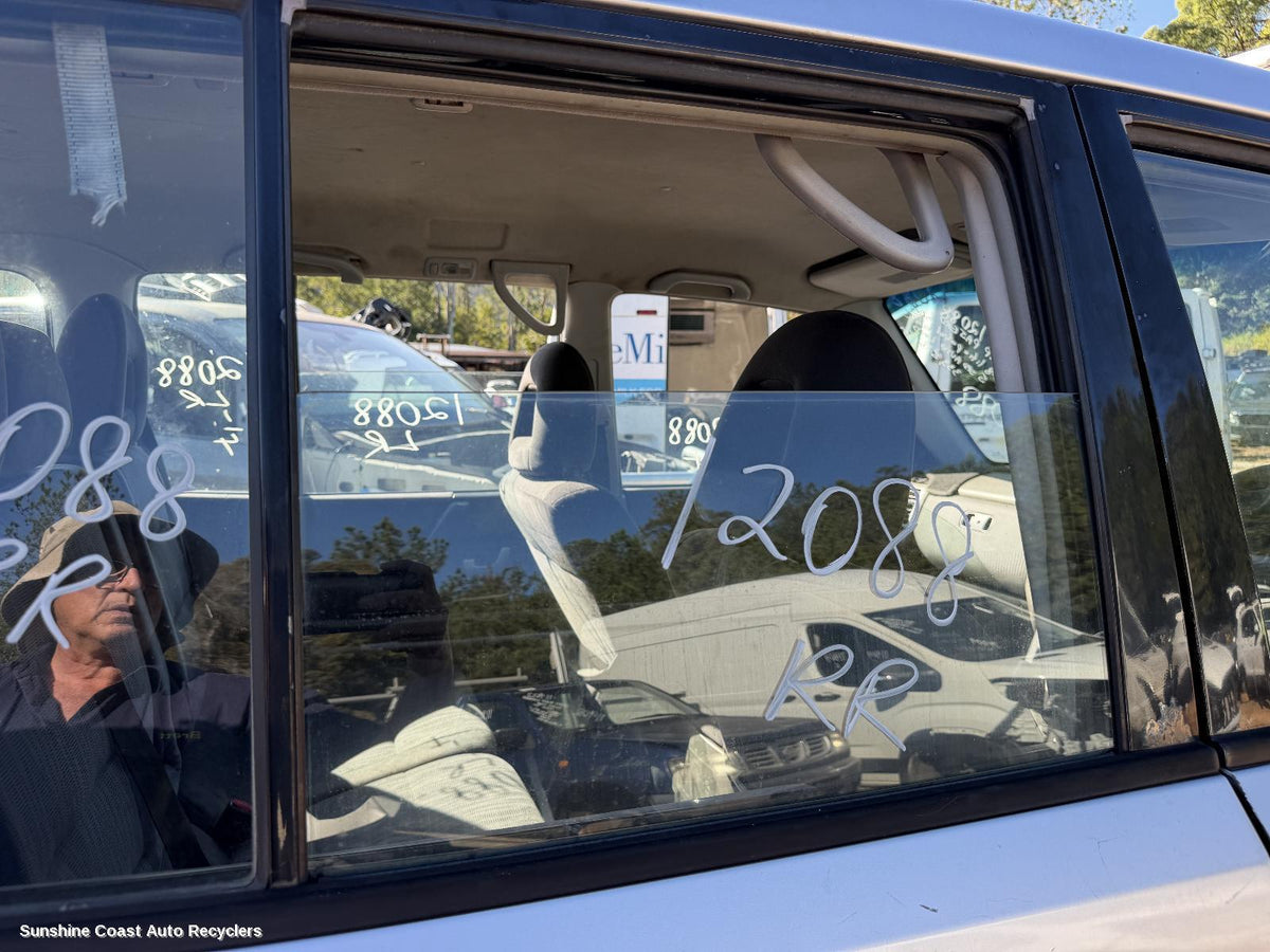 2000-2006 Mitsubishi Pajero Right Rear Door Window