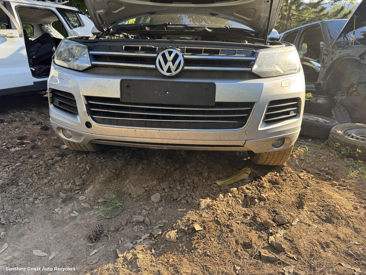 2011 Volkswagen Touareg Front Bumper