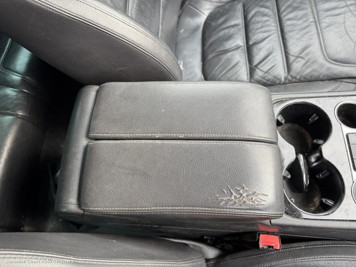 2010-2018 Volkswagen Touareg Console