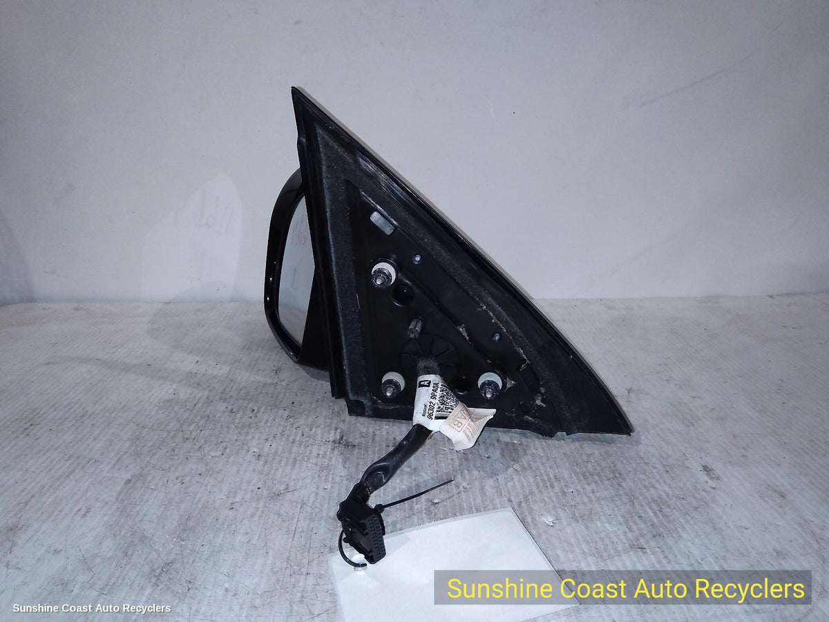 2013-2016 Nissan Pathfinder Left Door Mirror