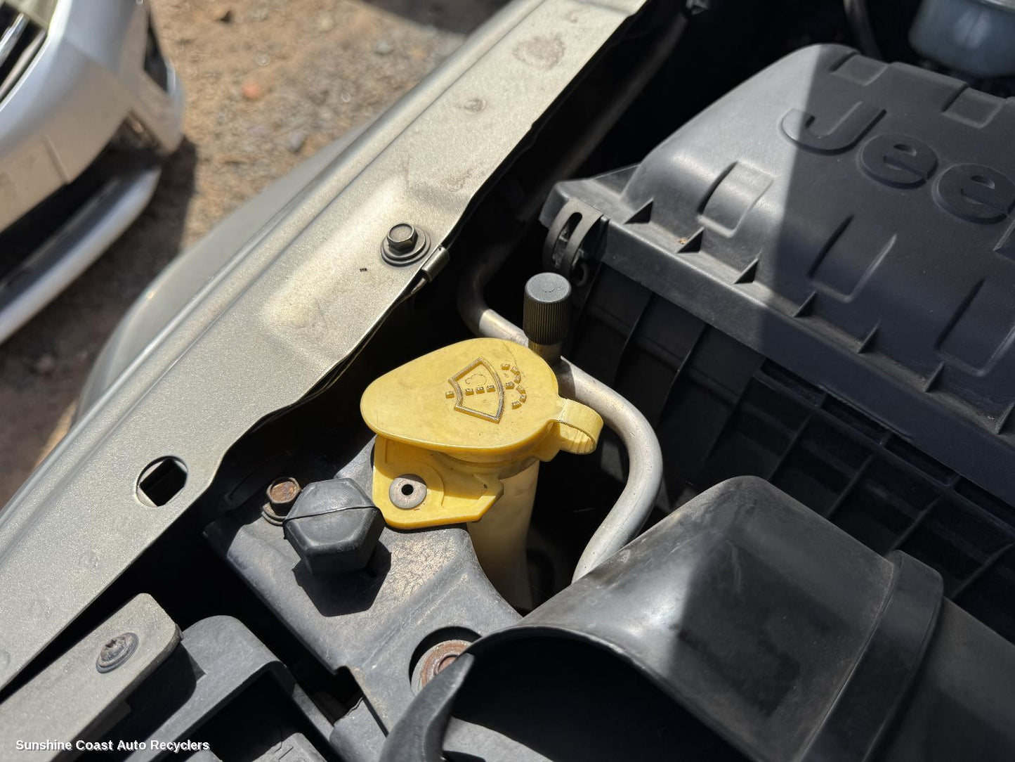 2004 Jeep Cherokee Washer Bottle