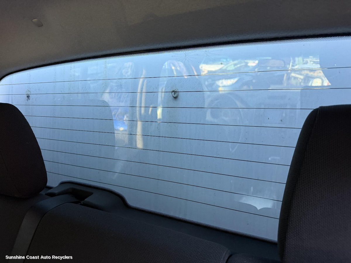 2005-2015 Nissan Navara Rear Tailgate Glass
