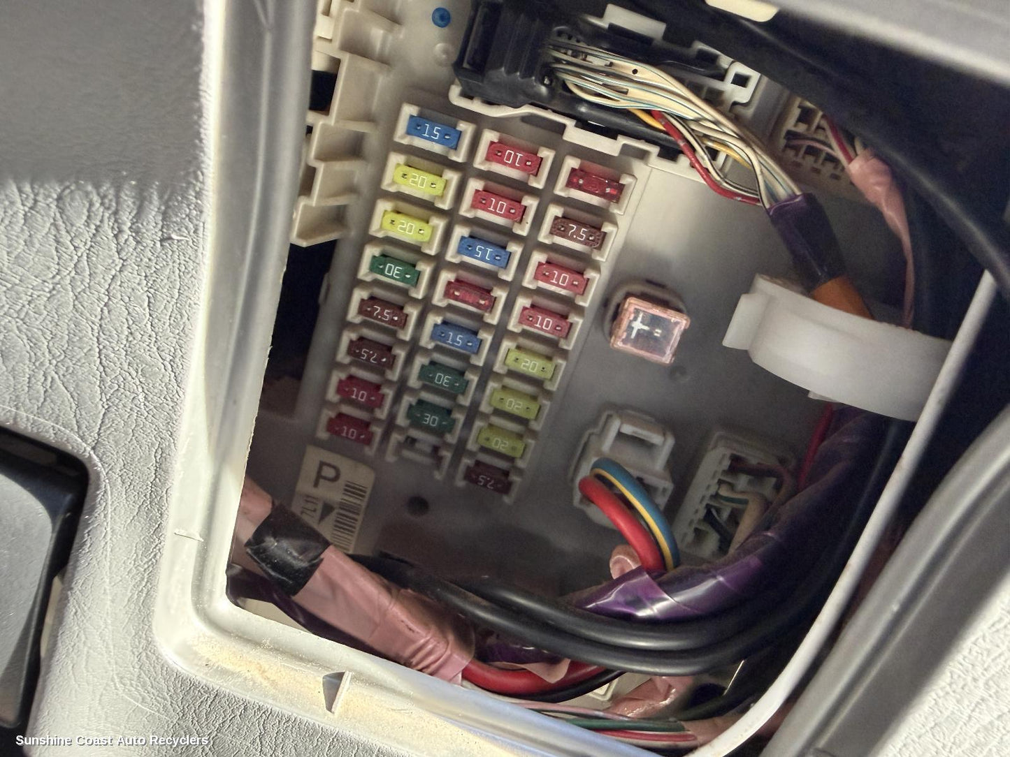 2003-2009 Toyota Prado Fuse Box