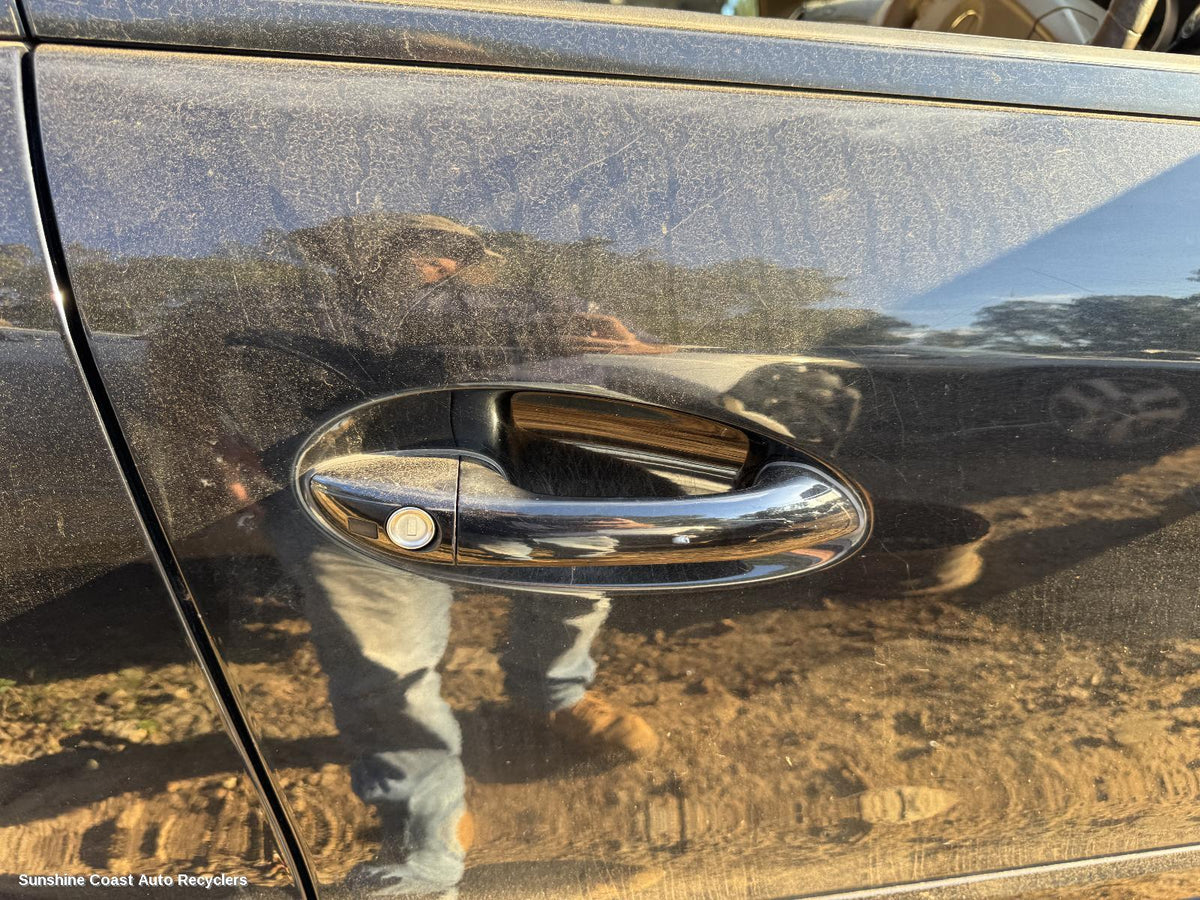 2005-2011 Mercedes M Class Door Handle