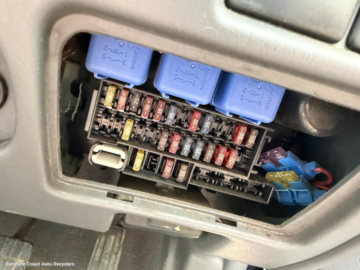 1997-2015 Nissan Navara Fuse Box