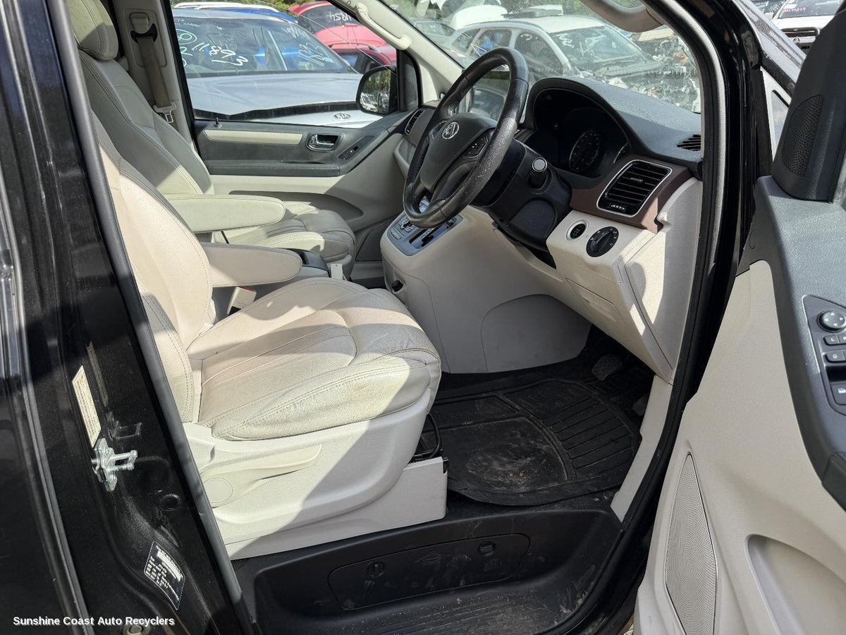 2015-2025 Ldv G10 Courtesy Light