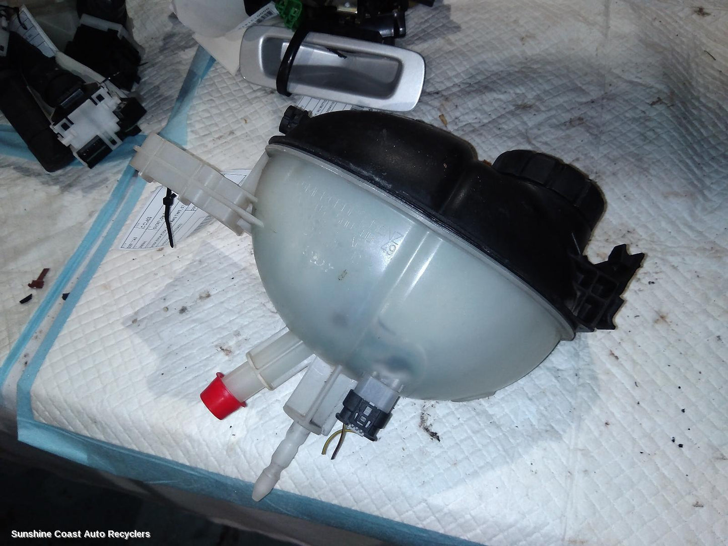 2007-2015 Mercedes C Class Overflow Bottle