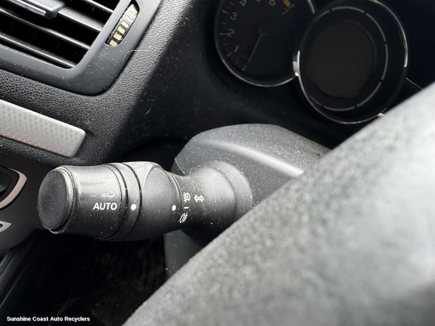 2011 Renault Megane Combination Switch