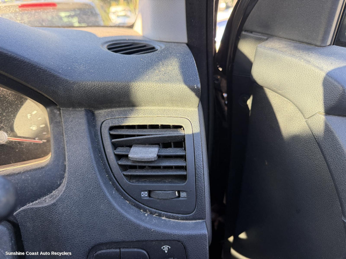 2005-2010 Kia Sportage Misc