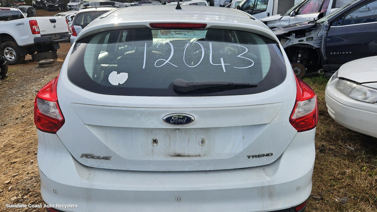 2011-2015 Ford Focus High Level Stoplight
