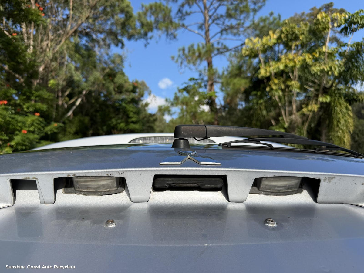 2009-2012 Mitsubishi Outlander Number Plate Lamp