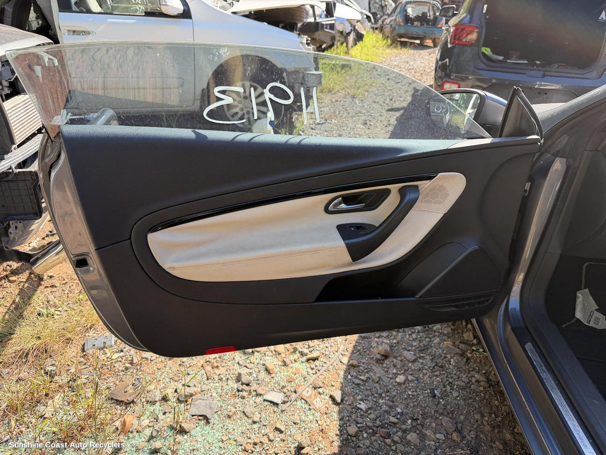 2007-2011 Volkswagen Eos Door Trim