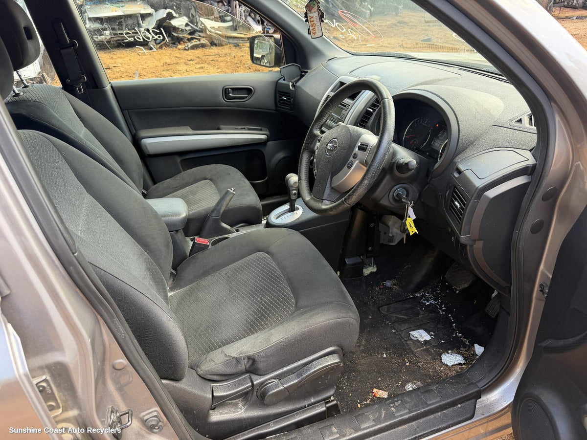 2007-2014 Nissan Xtrail Headrest