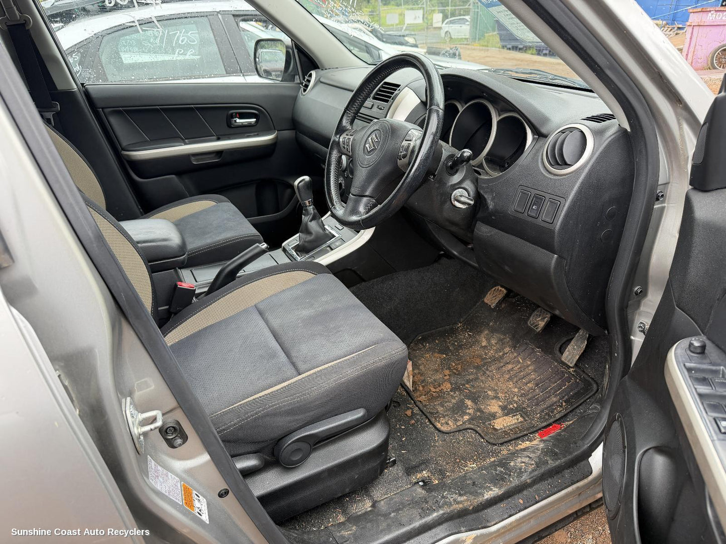 2005-2018 Suzuki Vitara Right Front Door