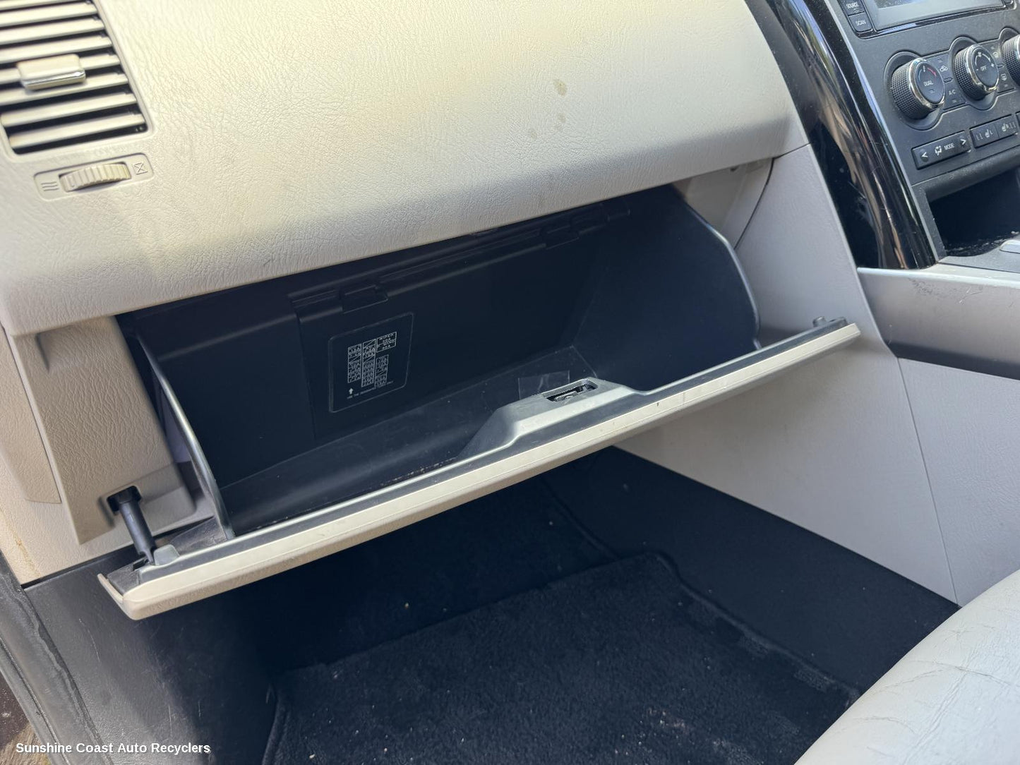 2011 Mazda Cx9 Glove Box