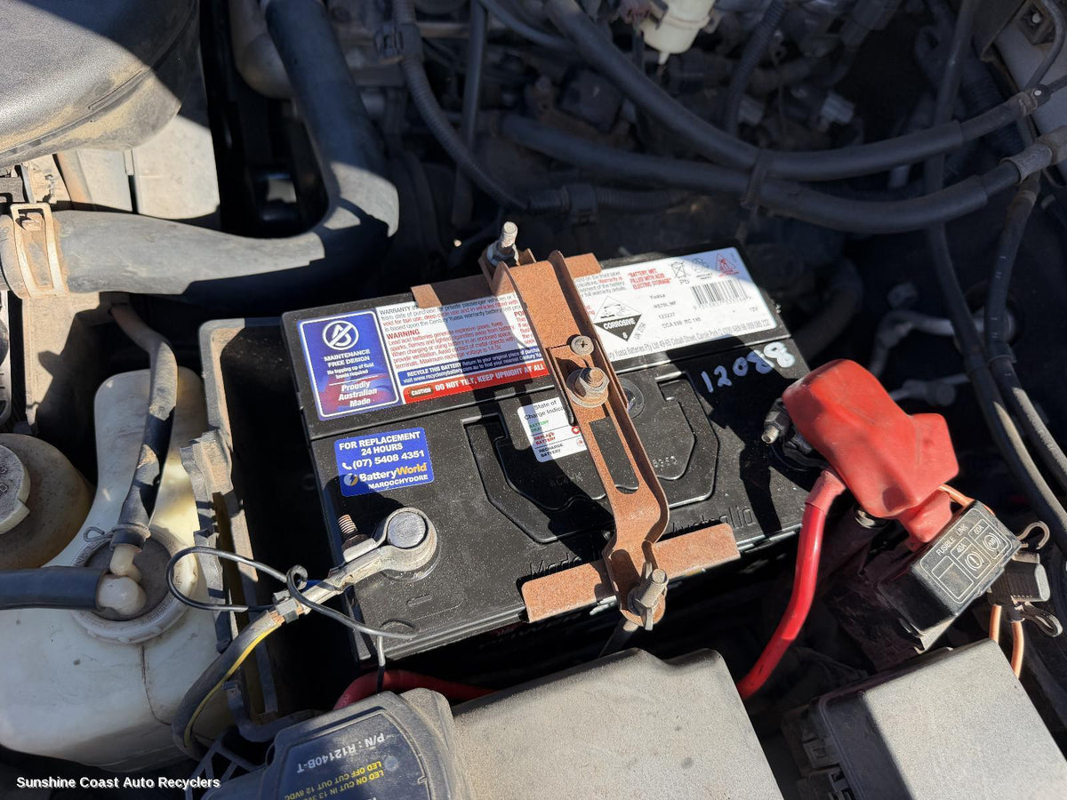 2002-2006 Mitsubishi Pajero Battery Terminal