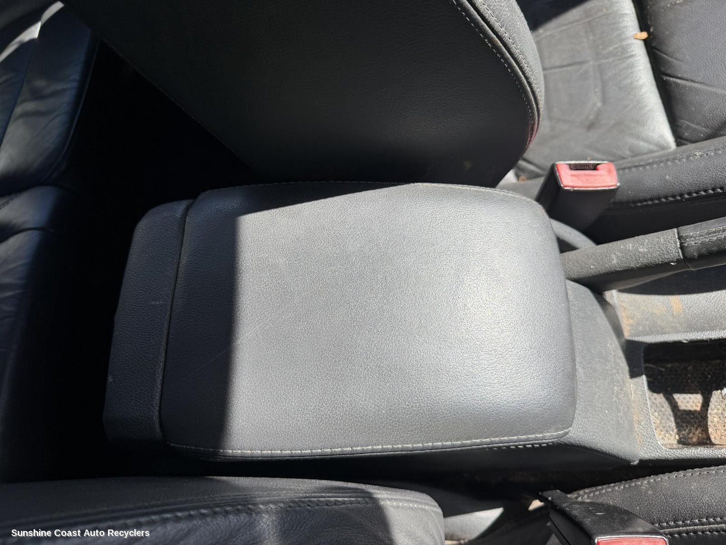 2004-2009 Volkswagen Golf Console