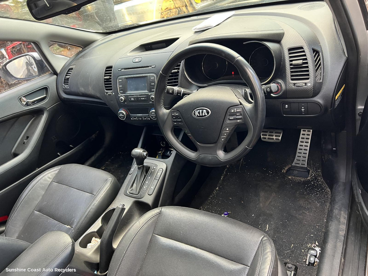 2013 Kia Cerato Headrest
