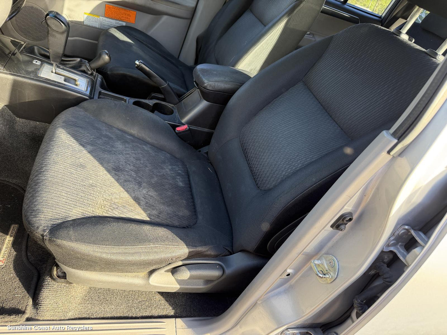 2013-2015 Mitsubishi Challenger Front Seat
