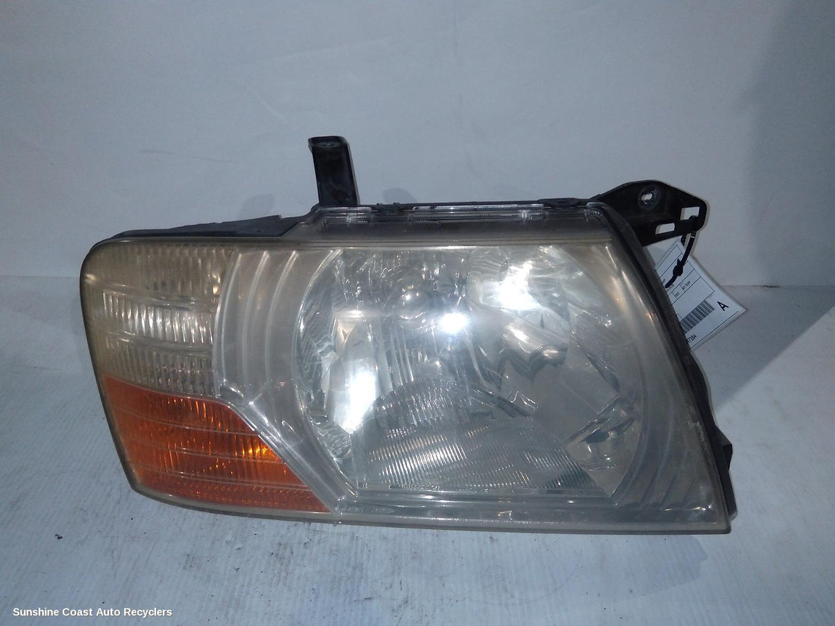 2002-2006 Mitsubishi Pajero Right Headlamp