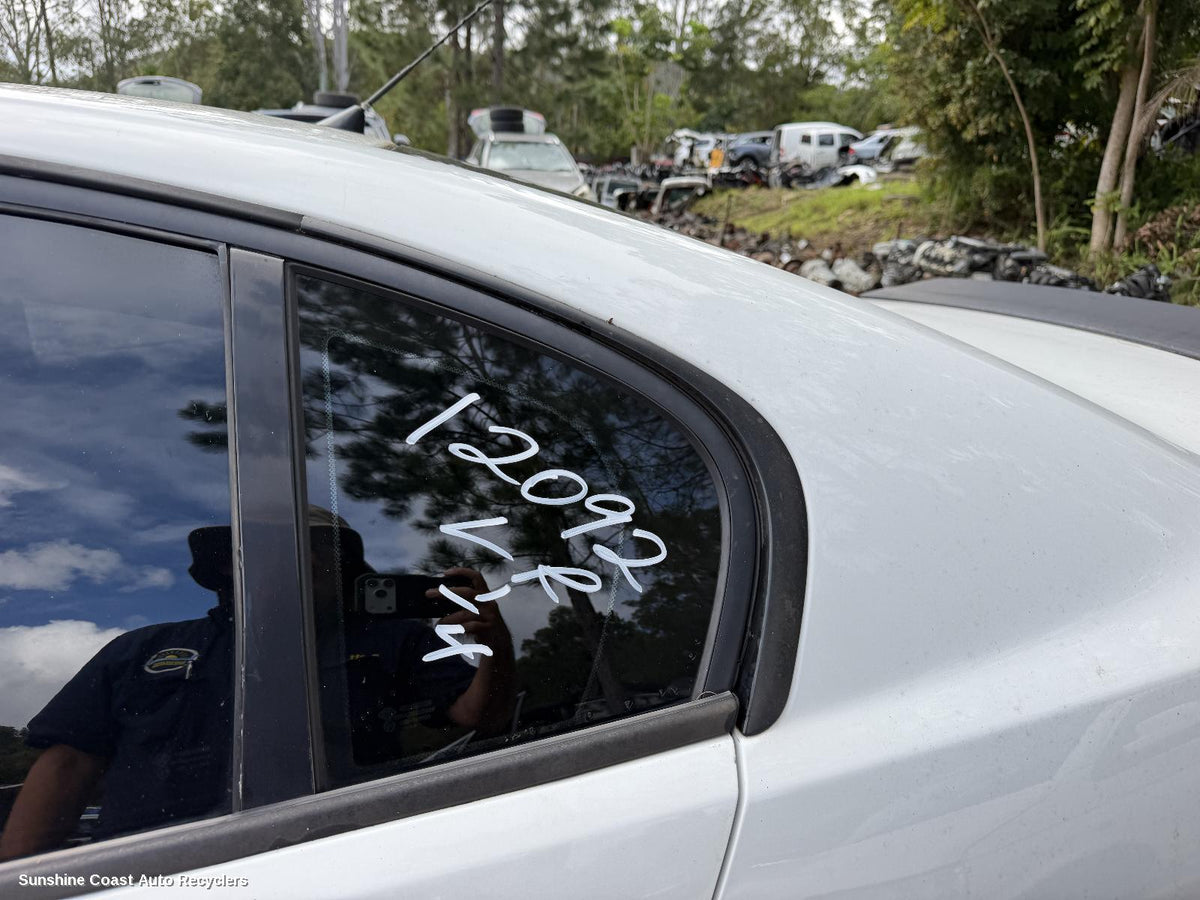 2006-2017 Holden Commodore Left Rear 1 4 Door Glass