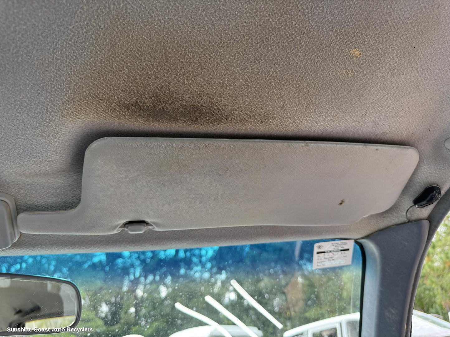 2001-2005 Toyota Hilux Sunvisor