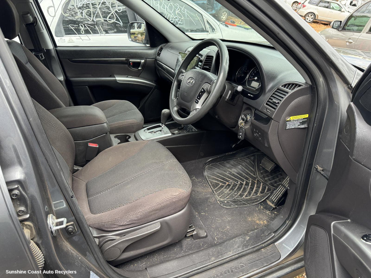 2009-2012 Hyundai Santa Fe Headrest