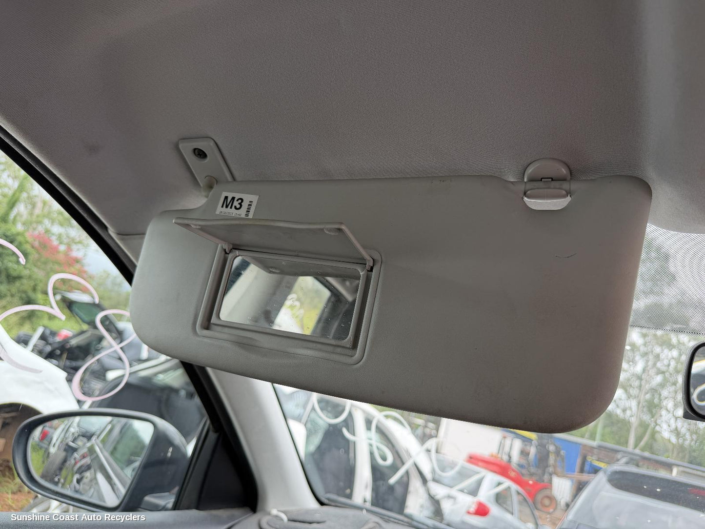 2007-2014 Nissan Dualis Sunvisor