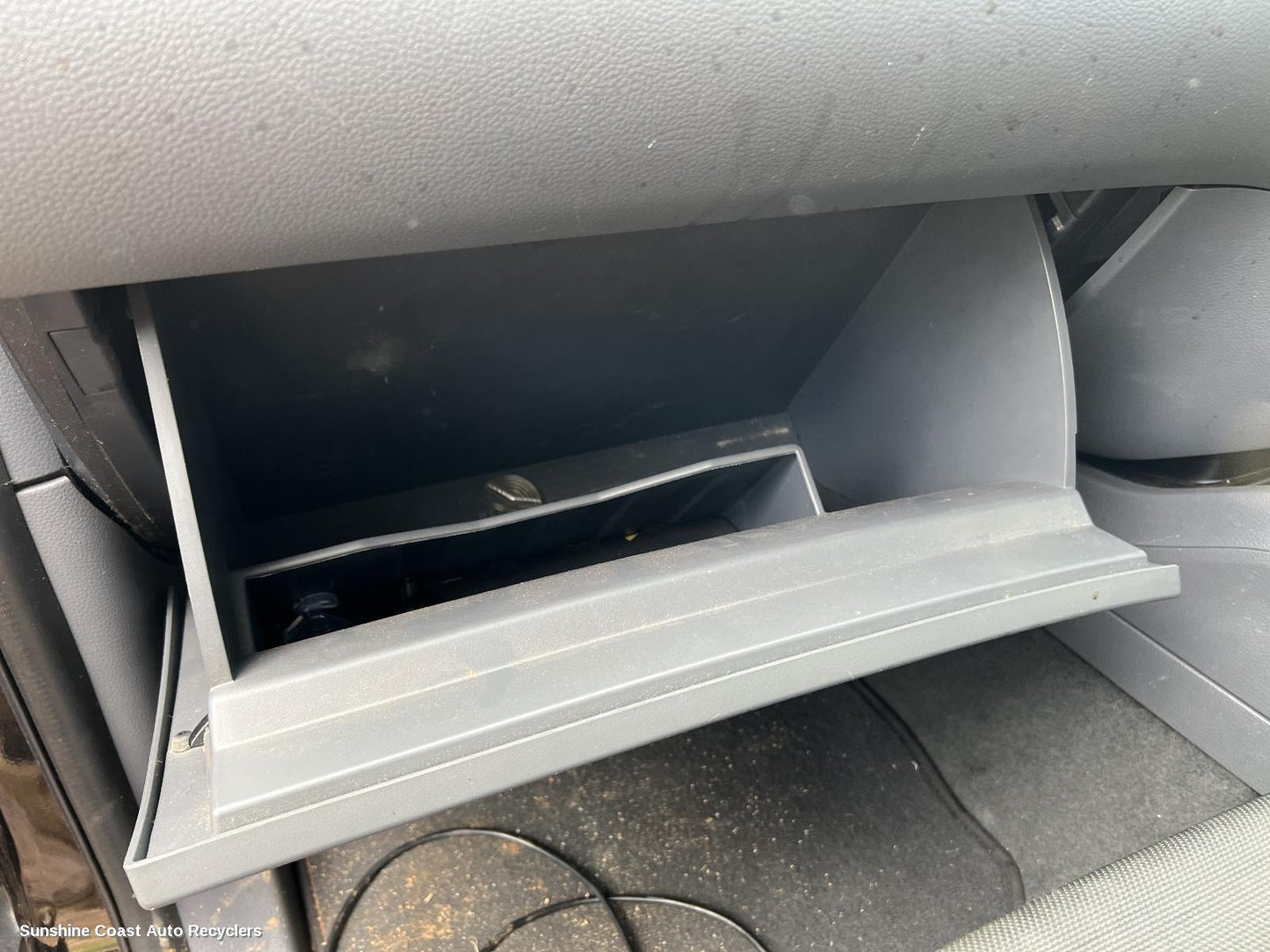2016 Ford Everest Glove Box